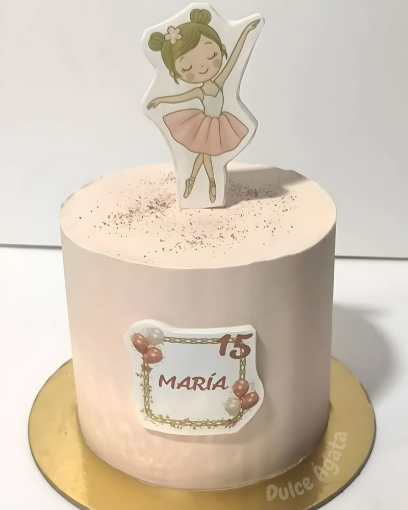 Tarta rosa con bailarina